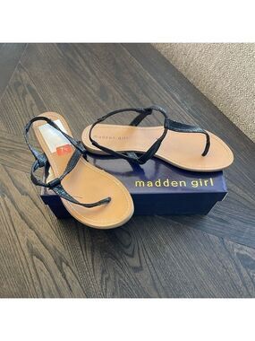 Madden Girl Black Mosaiic Sandals Size 7.5
